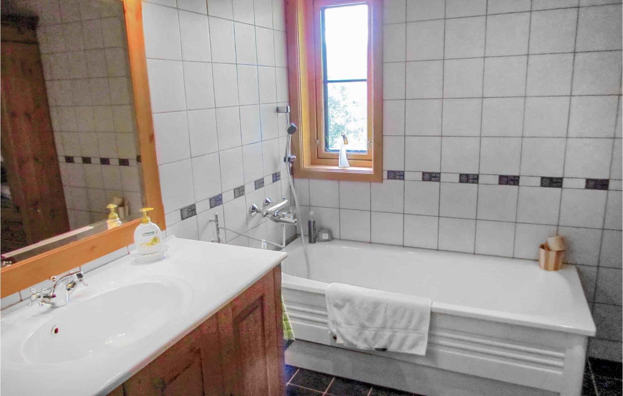 3 Bedroom Beautiful Home In Vikesa Hovland  Exterior photo